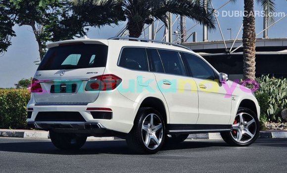 Acheter Import Voiture Mercedes-Benz 190 (W201) Blanc à Import - Dubai, Bandundu Acheter Import Voiture Mercedes-Benz 190 (W201) Blanc à Import - Dubai, Bandundu