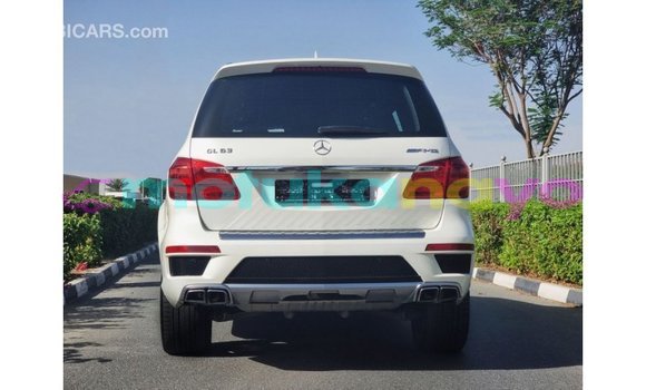 Acheter Import Voiture Mercedes-Benz 190 (W201) Blanc à Import - Dubai, Bandundu Acheter Import Voiture Mercedes-Benz 190 (W201) Blanc à Import - Dubai, Bandundu