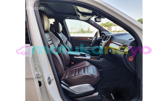 Acheter Import Voiture Mercedes-Benz 190 (W201) Blanc à Import - Dubai, Bandundu Acheter Import Voiture Mercedes-Benz 190 (W201) Blanc à Import - Dubai, Bandundu