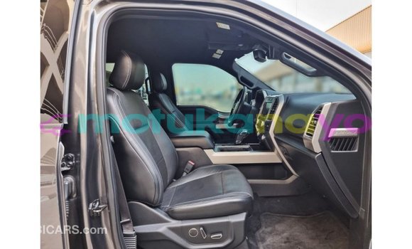 Buy Import Ford Club Wagon Other Car in Import - Dubai in Bandundu Buy Import Ford Club Wagon Other Car in Import - Dubai in Bandundu