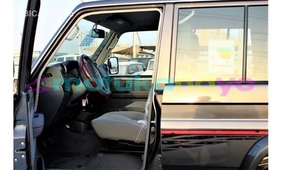 Buy Import Toyota Land Cruiser Other Car in Import - Dubai in Bandundu Buy Import Toyota Land Cruiser Other Car in Import - Dubai in Bandundu