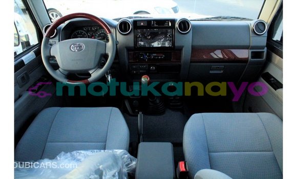 Buy Import Toyota Land Cruiser Other Car in Import - Dubai in Bandundu Buy Import Toyota Land Cruiser Other Car in Import - Dubai in Bandundu