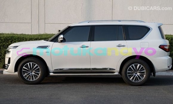 Acheter Import Voiture Nissan Patrol Blanc à Import - Dubai, Bandundu Acheter Import Voiture Nissan Patrol Blanc à Import - Dubai, Bandundu