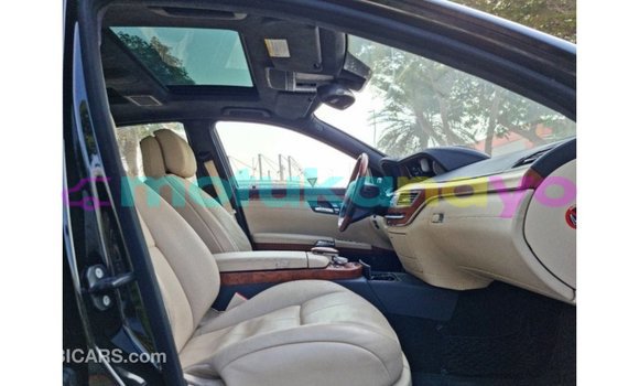 Buy Import Mercedes-Benz 190 (W201) Black Car in Import - Dubai in Bandundu Buy Import Mercedes-Benz 190 (W201) Black Car in Import - Dubai in Bandundu