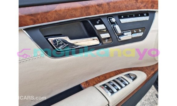 Buy Import Mercedes-Benz 190 (W201) Black Car in Import - Dubai in Bandundu Buy Import Mercedes-Benz 190 (W201) Black Car in Import - Dubai in Bandundu