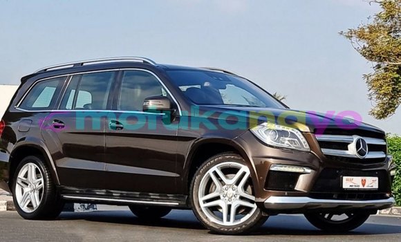 Buy Import Mercedes-Benz 190 (W201) Brown Car in Import - Dubai in Bandundu Buy Import Mercedes-Benz 190 (W201) Brown Car in Import - Dubai in Bandundu