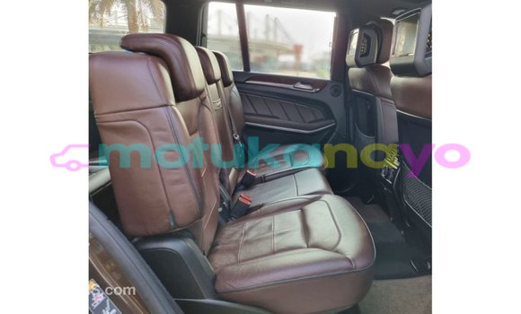 Buy Import Mercedes-Benz 190 (W201) Brown Car in Import - Dubai in Bandundu Buy Import Mercedes-Benz 190 (W201) Brown Car in Import - Dubai in Bandundu