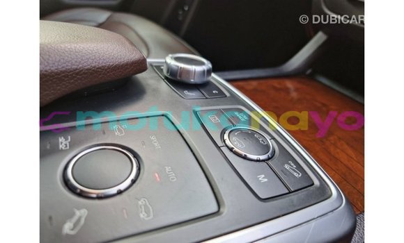 Buy Import Mercedes-Benz 190 (W201) Brown Car in Import - Dubai in Bandundu Buy Import Mercedes-Benz 190 (W201) Brown Car in Import - Dubai in Bandundu