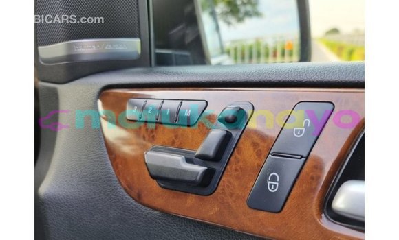 Buy Import Mercedes-Benz 190 (W201) Brown Car in Import - Dubai in Bandundu Buy Import Mercedes-Benz 190 (W201) Brown Car in Import - Dubai in Bandundu