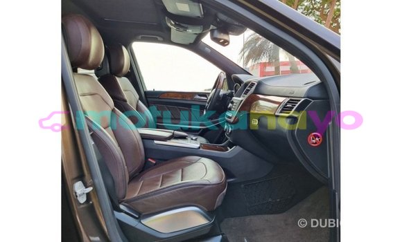Buy Import Mercedes-Benz 190 (W201) Brown Car in Import - Dubai in Bandundu Buy Import Mercedes-Benz 190 (W201) Brown Car in Import - Dubai in Bandundu