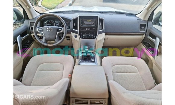 Buy Import Toyota Land Cruiser White Car in Import - Dubai in Bandundu Buy Import Toyota Land Cruiser White Car in Import - Dubai in Bandundu