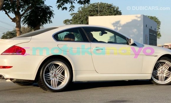 Acheter Import Moto BMW R Blanc à Import - Dubai, Bandundu Acheter Import Moto BMW R Blanc à Import - Dubai, Bandundu