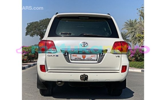 Buy Import Toyota Land Cruiser White Car in Import - Dubai in Bandundu Buy Import Toyota Land Cruiser White Car in Import - Dubai in Bandundu