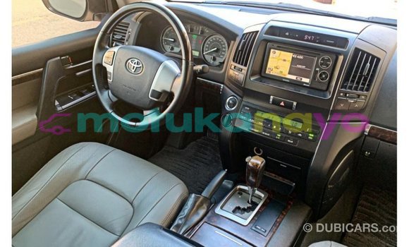 Buy Import Toyota Land Cruiser White Car in Import - Dubai in Bandundu Buy Import Toyota Land Cruiser White Car in Import - Dubai in Bandundu