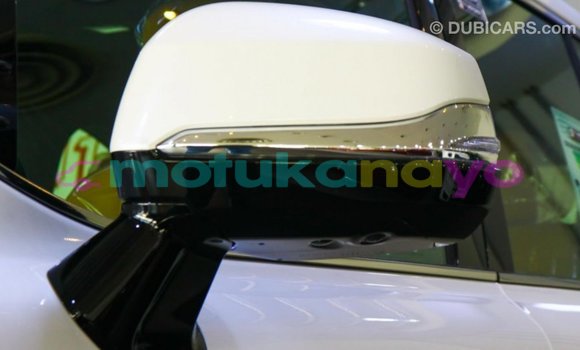 Buy Import Lexus LX White Car in Import - Dubai in Bandundu Buy Import Lexus LX White Car in Import - Dubai in Bandundu