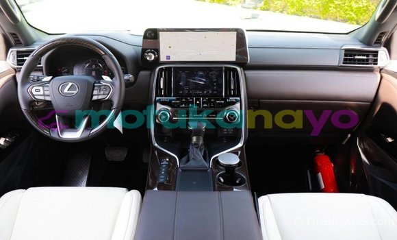 Buy Import Lexus LX White Car in Import - Dubai in Bandundu Buy Import Lexus LX White Car in Import - Dubai in Bandundu