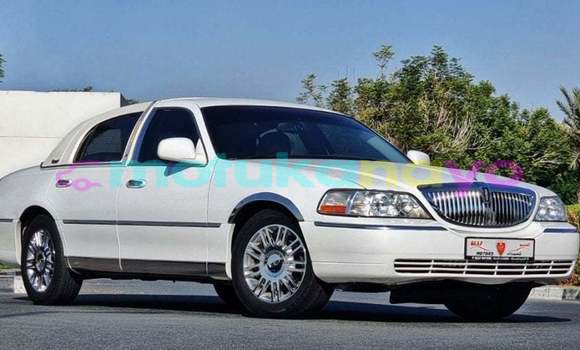 Buy Import Lincoln Continental White Car in Import - Dubai in Bandundu