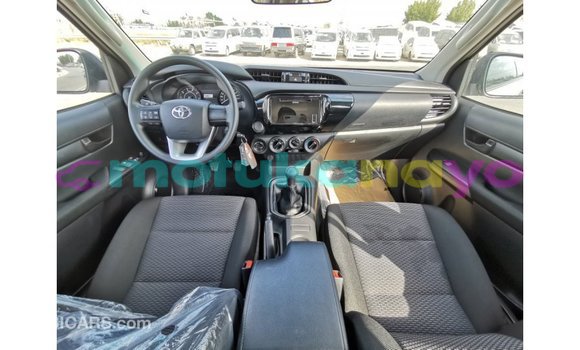 Buy Import Toyota Hilux Other Car in Import - Dubai in Bandundu Buy Import Toyota Hilux Other Car in Import - Dubai in Bandundu