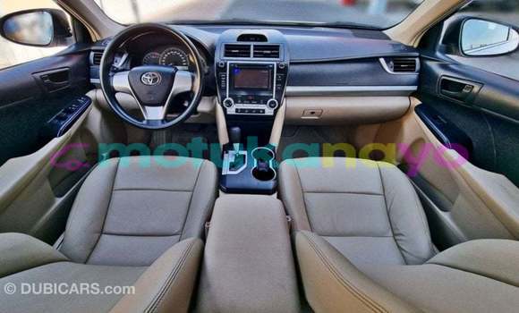 Acheter Import Voiture Toyota Camry Blanc à Import - Dubai, Bandundu Acheter Import Voiture Toyota Camry Blanc à Import - Dubai, Bandundu