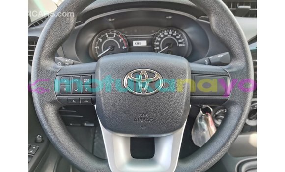 Buy Import Toyota Hilux Other Car in Import - Dubai in Bandundu Buy Import Toyota Hilux Other Car in Import - Dubai in Bandundu