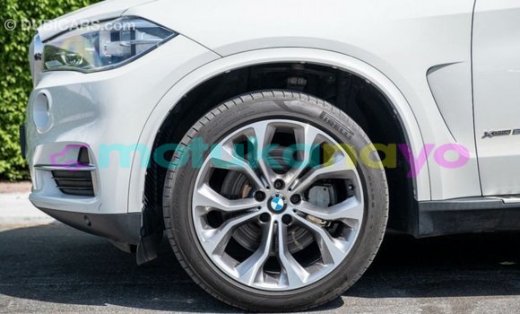 Acheter Import Voiture BMW X5 Blanc à Import - Dubai, Bandundu Acheter Import Voiture BMW X5 Blanc à Import - Dubai, Bandundu