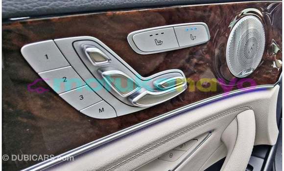 Buy Import Mercedes-Benz 190 (W201) Blue Car in Import - Dubai in Bandundu Buy Import Mercedes-Benz 190 (W201) Blue Car in Import - Dubai in Bandundu