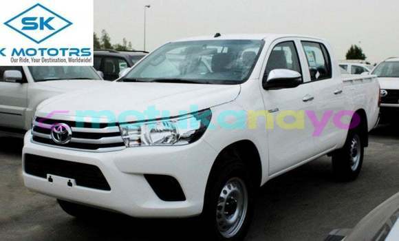 Buy Import Toyota Hilux White Car in Import - Dubai in Bandundu Buy Import Toyota Hilux White Car in Import - Dubai in Bandundu