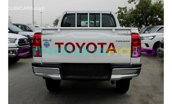 Buy Import Toyota Hilux White Car in Import - Dubai in Bandundu Buy Import Toyota Hilux White Car in Import - Dubai in Bandundu