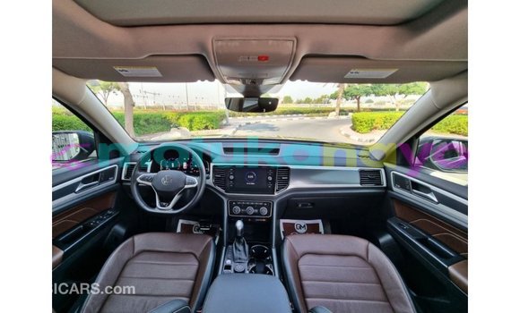 Buy Import Volkswagen TRUCK Other Truck in Import - Dubai in Bandundu Buy Import Volkswagen TRUCK Other Truck in Import - Dubai in Bandundu