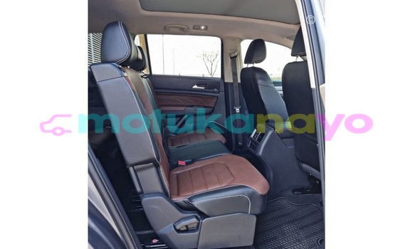 Buy Import Volkswagen TRUCK Other Truck in Import - Dubai in Bandundu Buy Import Volkswagen TRUCK Other Truck in Import - Dubai in Bandundu