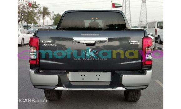 Buy Import Mitsubishi L200 Other Car in Import - Dubai in Bandundu Buy Import Mitsubishi L200 Other Car in Import - Dubai in Bandundu