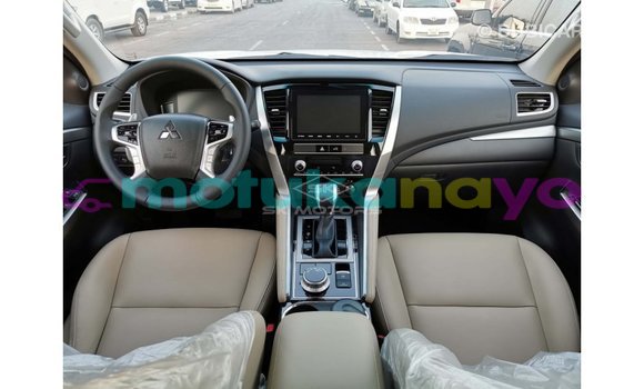 Buy Import Mitsubishi Montero White Car in Import - Dubai in Bandundu Buy Import Mitsubishi Montero White Car in Import - Dubai in Bandundu