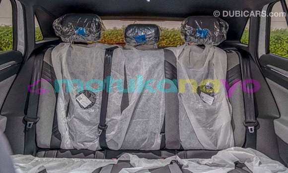 Acheter Import Utilitaire Volkswagen TRUCK Blanc à Import - Dubai, Bandundu Acheter Import Utilitaire Volkswagen TRUCK Blanc à Import - Dubai, Bandundu