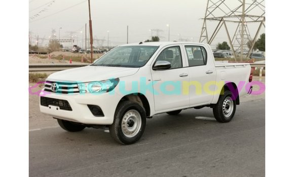 Buy Import Toyota Hilux White Car in Import - Dubai in Bandundu Buy Import Toyota Hilux White Car in Import - Dubai in Bandundu