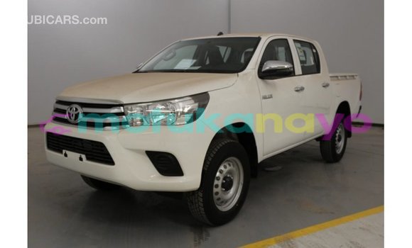 Buy Import Toyota Hilux White Car in Import - Dubai in Bandundu Buy Import Toyota Hilux White Car in Import - Dubai in Bandundu