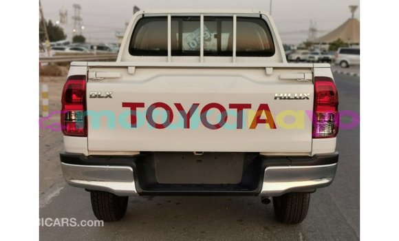 Buy Import Toyota Hilux White Car in Import - Dubai in Bandundu Buy Import Toyota Hilux White Car in Import - Dubai in Bandundu