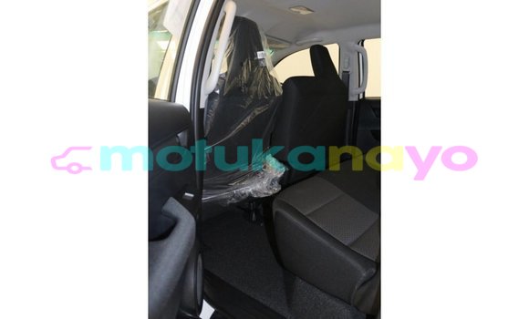 Buy Import Toyota Hilux White Car in Import - Dubai in Bandundu Buy Import Toyota Hilux White Car in Import - Dubai in Bandundu