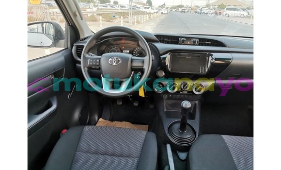 Buy Import Toyota Hilux White Car in Import - Dubai in Bandundu Buy Import Toyota Hilux White Car in Import - Dubai in Bandundu