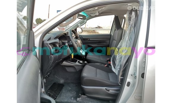 Buy Import Toyota Hilux White Car in Import - Dubai in Bandundu Buy Import Toyota Hilux White Car in Import - Dubai in Bandundu
