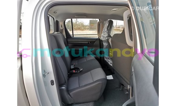 Buy Import Toyota Hilux White Car in Import - Dubai in Bandundu Buy Import Toyota Hilux White Car in Import - Dubai in Bandundu