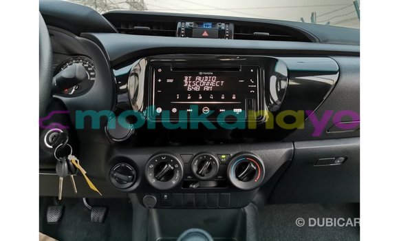 Buy Import Toyota Hilux White Car in Import - Dubai in Bandundu Buy Import Toyota Hilux White Car in Import - Dubai in Bandundu