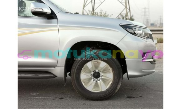 Acheter Import Voiture Toyota Prado Autre à Import - Dubai, Bandundu Acheter Import Voiture Toyota Prado Autre à Import - Dubai, Bandundu