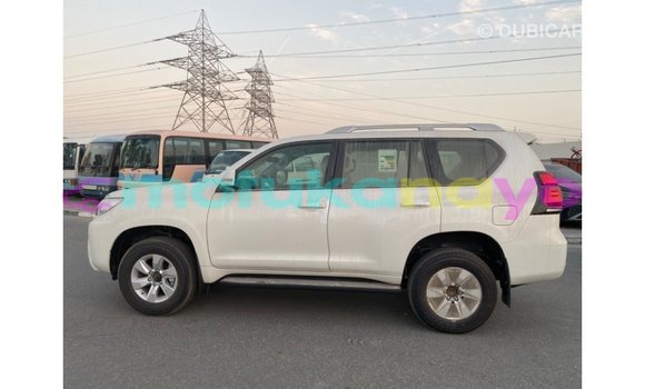 Buy Import Toyota Prado White Car in Import - Dubai in Bandundu Buy Import Toyota Prado White Car in Import - Dubai in Bandundu