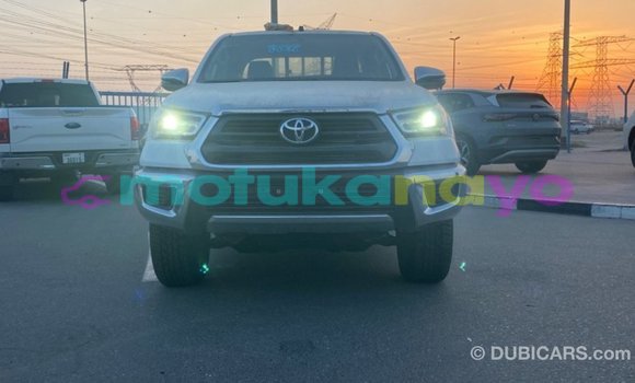 Buy Import Toyota Hilux White Car in Import - Dubai in Bandundu Buy Import Toyota Hilux White Car in Import - Dubai in Bandundu