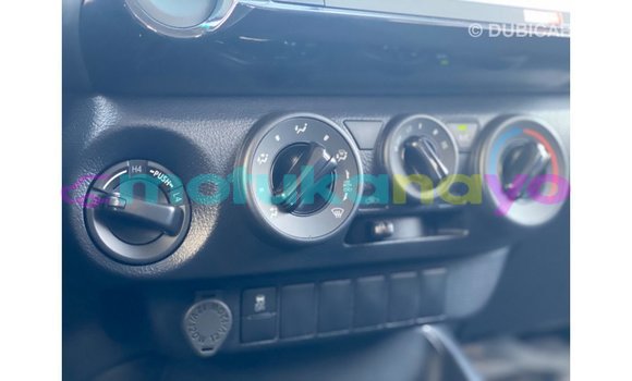 Buy Import Toyota Hilux White Car in Import - Dubai in Bandundu Buy Import Toyota Hilux White Car in Import - Dubai in Bandundu