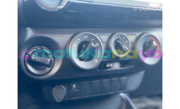 Buy Import Toyota Hilux White Car in Import - Dubai in Bandundu Buy Import Toyota Hilux White Car in Import - Dubai in Bandundu