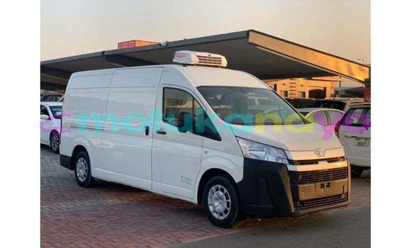 Acheter Import Voiture Toyota Hiace Blanc à Import - Dubai, Bandundu