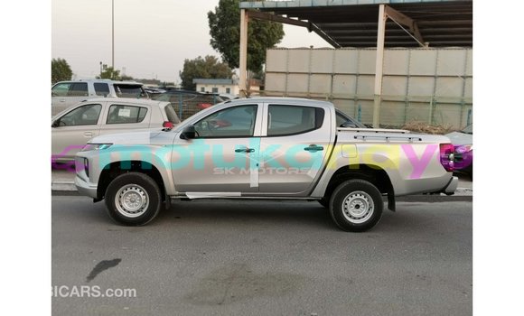 Buy Import Mitsubishi L200 Other Car in Import - Dubai in Bandundu Buy Import Mitsubishi L200 Other Car in Import - Dubai in Bandundu