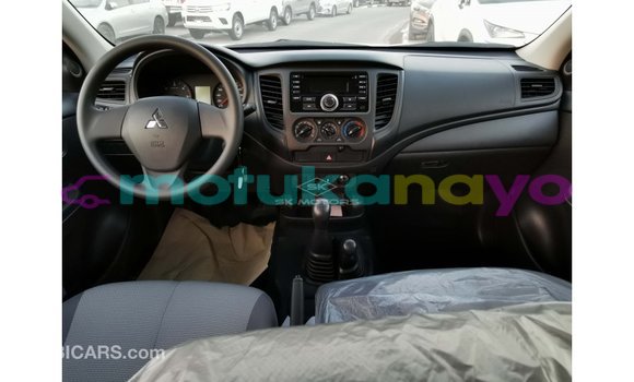 Buy Import Mitsubishi L200 Other Car in Import - Dubai in Bandundu Buy Import Mitsubishi L200 Other Car in Import - Dubai in Bandundu