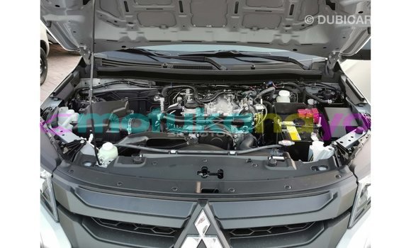 Buy Import Mitsubishi L200 Other Car in Import - Dubai in Bandundu Buy Import Mitsubishi L200 Other Car in Import - Dubai in Bandundu